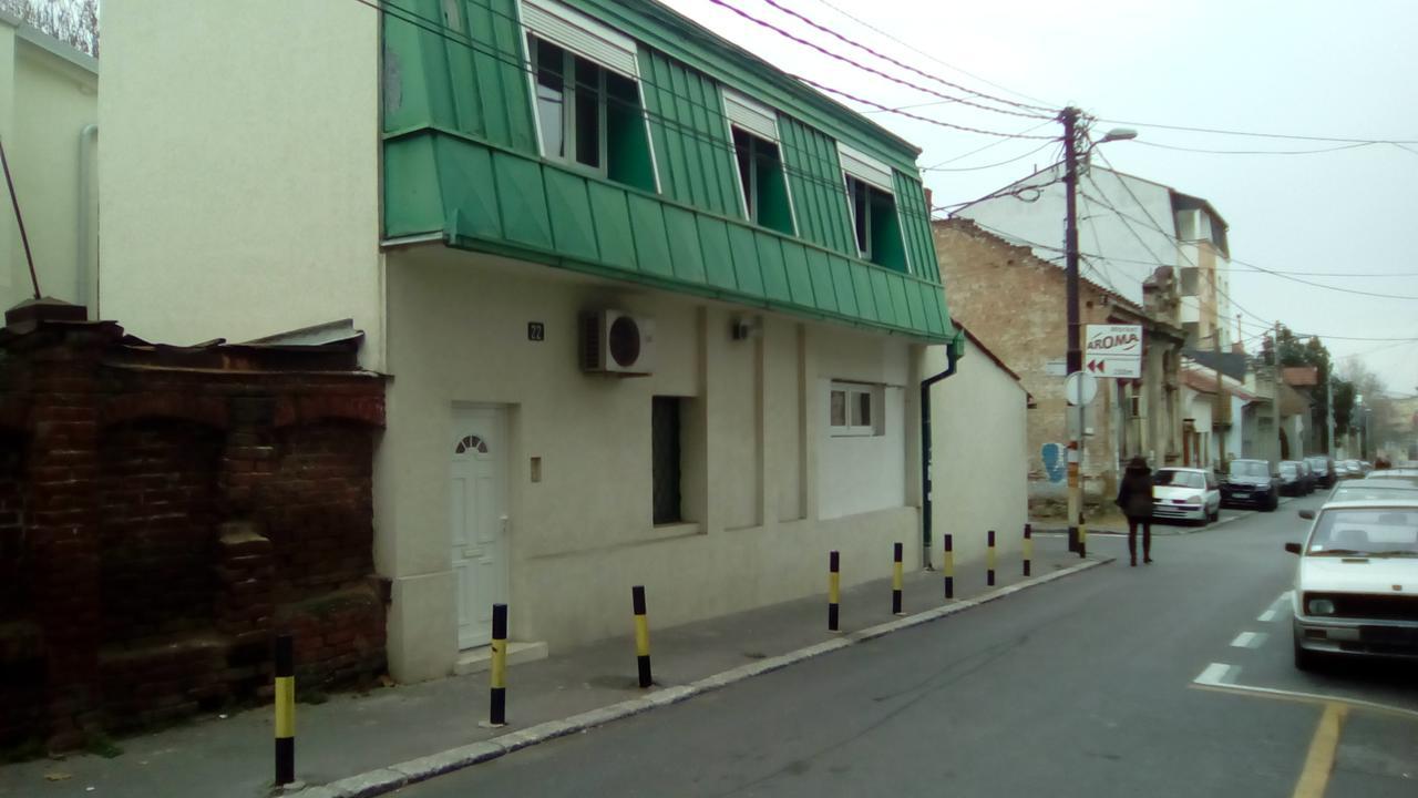 Hostel Jellostone Белград Экстерьер фото